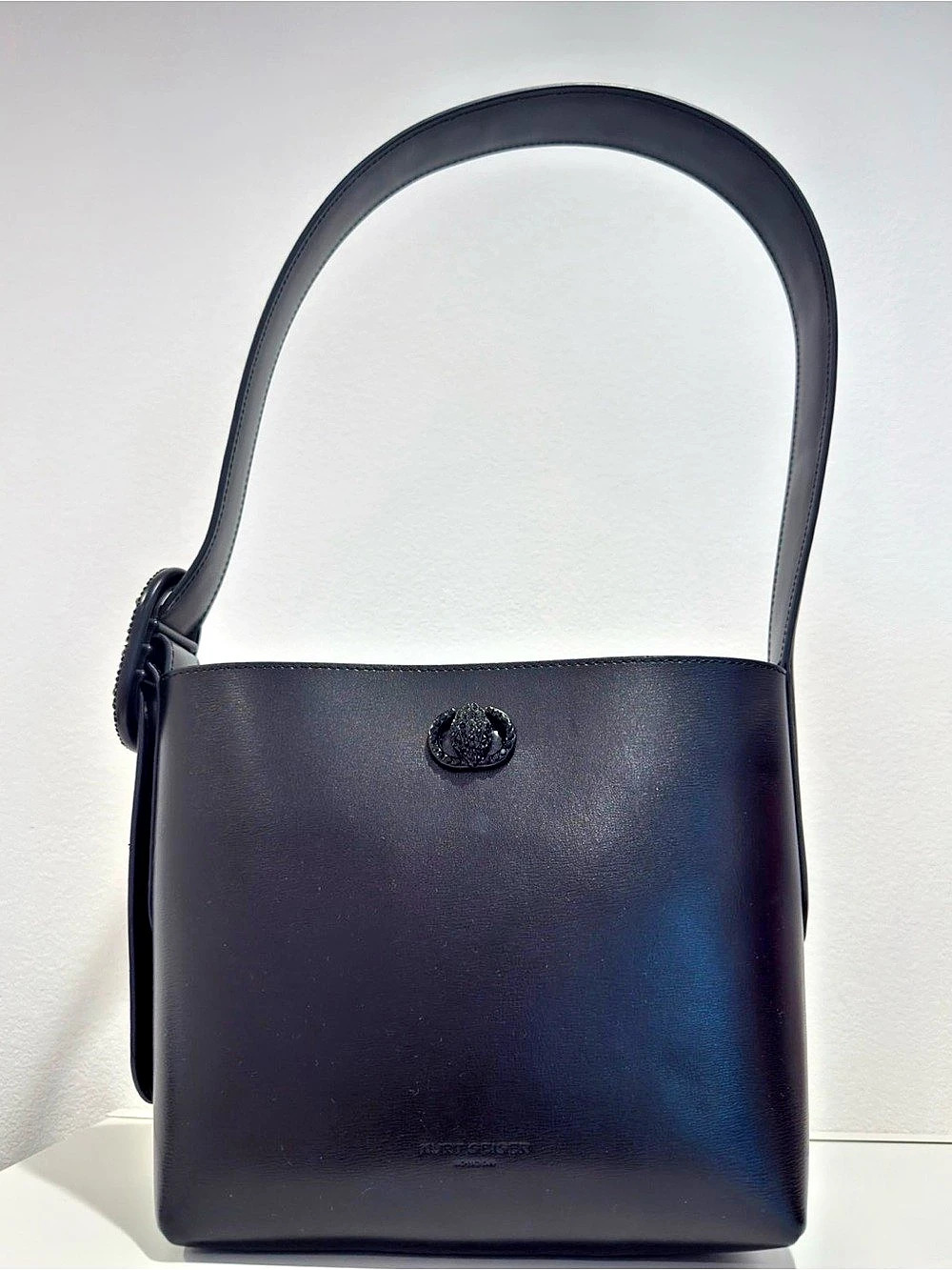Kurt Geiger London Small Drench Chelsea Bucket Bag Black